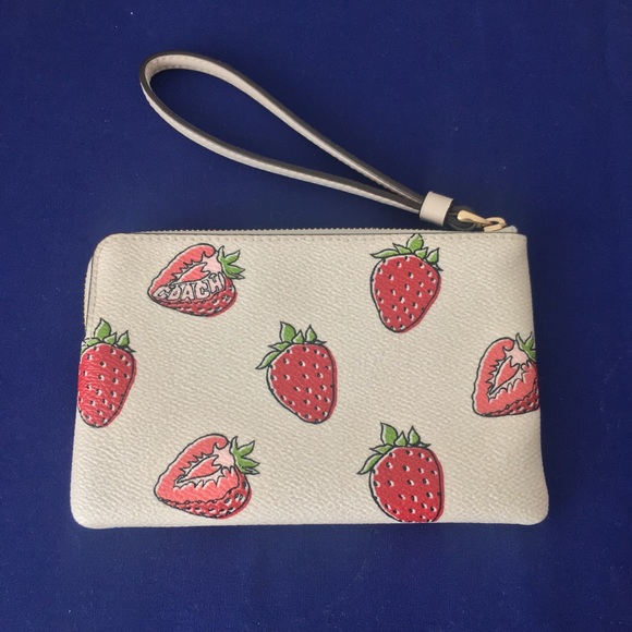 Coach Corner Zip Wristlet With Strawberry Print - Picture 10 of 11